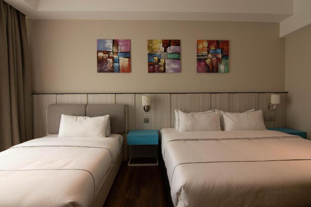 Higher Hotel Bandar Seri Begawan Exterior photo