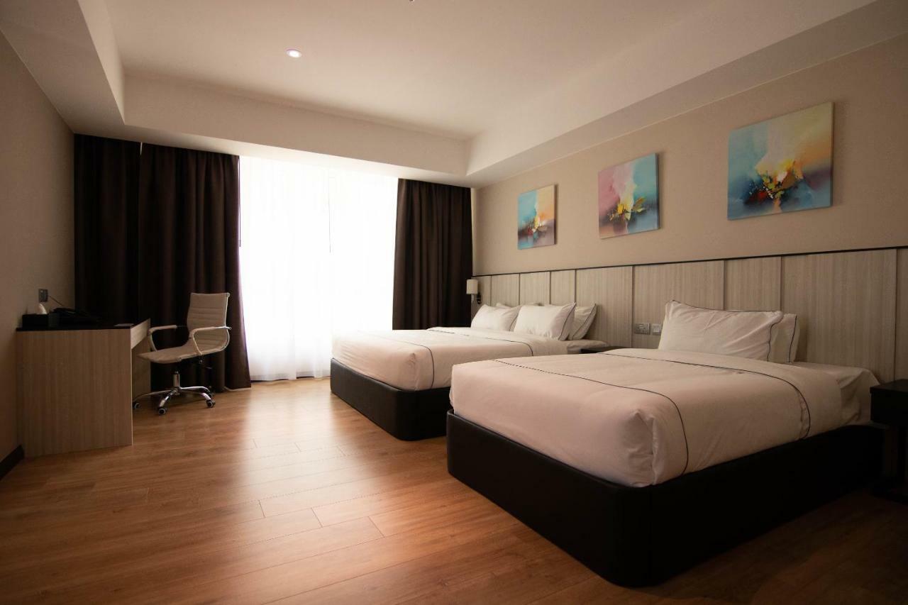 Higher Hotel Bandar Seri Begawan Exterior photo